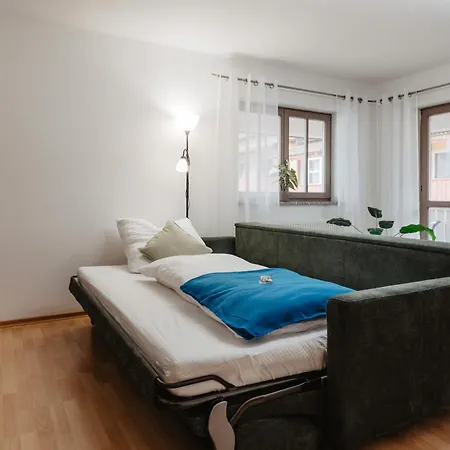 Apartment Plank